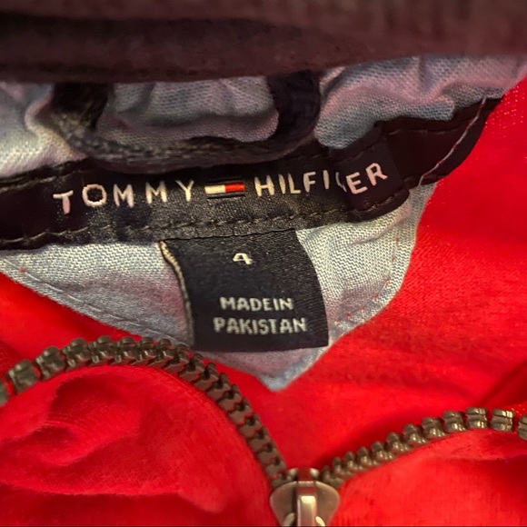 Red Tommy Hilfiger pullover - Picture 2 of 3